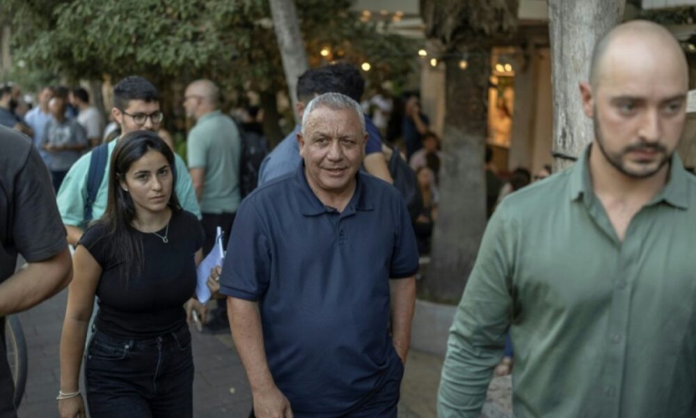 Eisenkot étrille Netanyahu et le duel pour la Knesset se joue désormais dans un mouchoir de poche