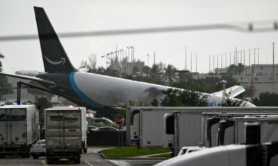 Cinq morts sur une route de Miami quand un cargo d'Amazon manque la piste