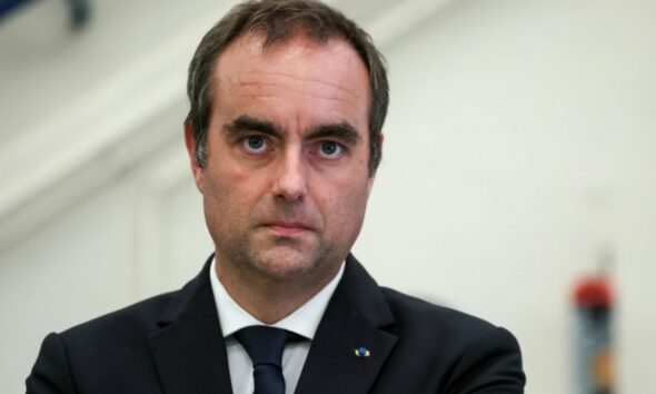 Un effort de 54 milliards, les retraités mis à contribution et un Parlement sommé de trancher