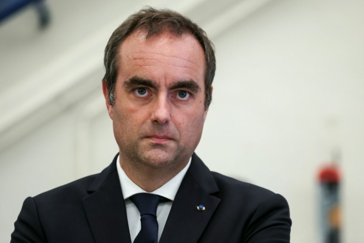 Un effort de 54 milliards, les retraités mis à contribution et un Parlement sommé de trancher