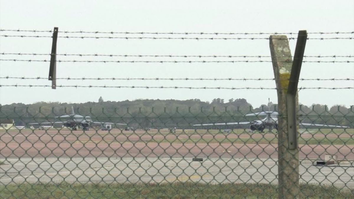 Aucune bombe près de la base de Fairford, cinq hommes relâchés et un mystère entier
