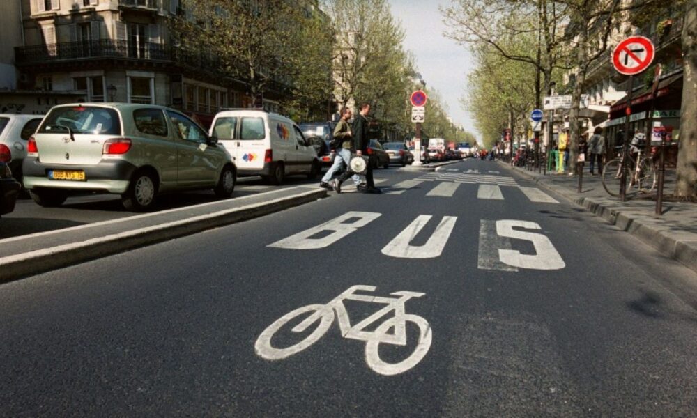 Des bus impossibles à rater pour un danger invisible
