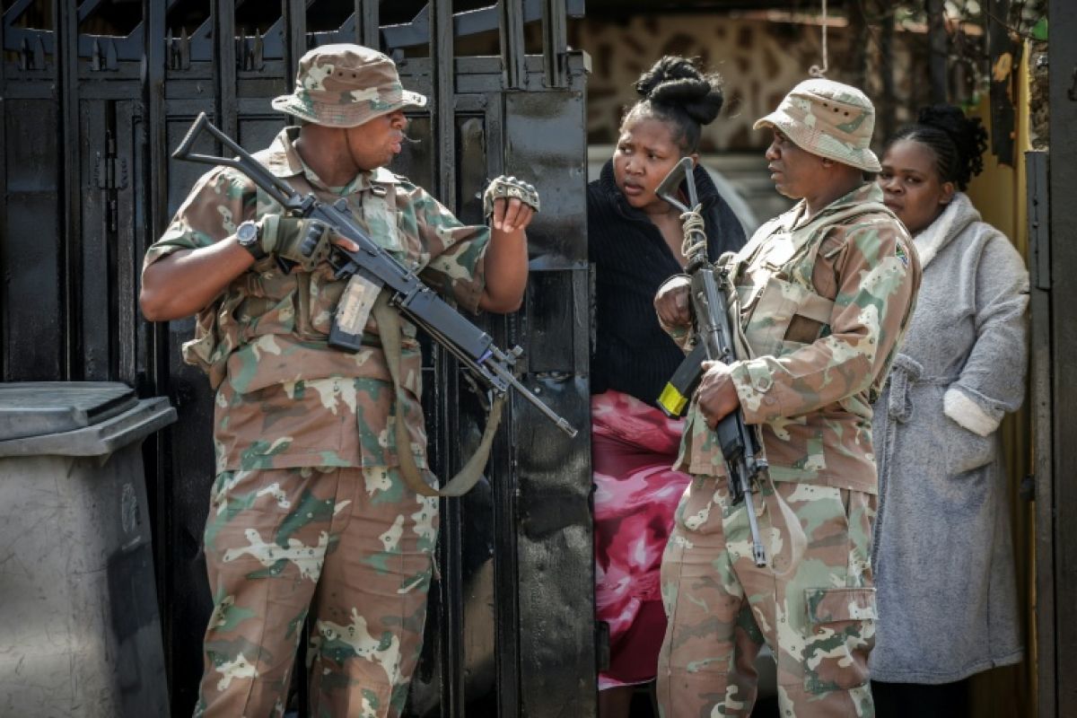 Deux fusillades en une seule nuit font au moins 27 morts en Afrique du Sud