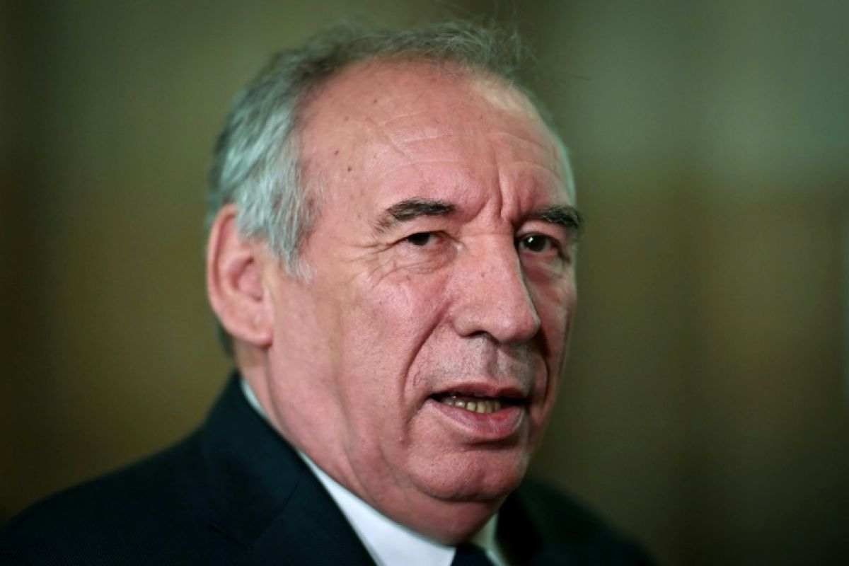 François Bayrou attendu jeudi, sa relaxe plus fragile que jamais