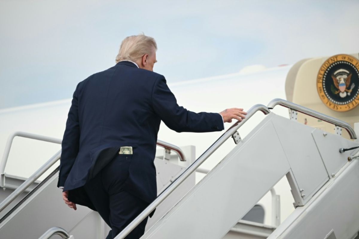 5 000 dollars pour chaque adulte américain, la promesse très floue de Donald Trump