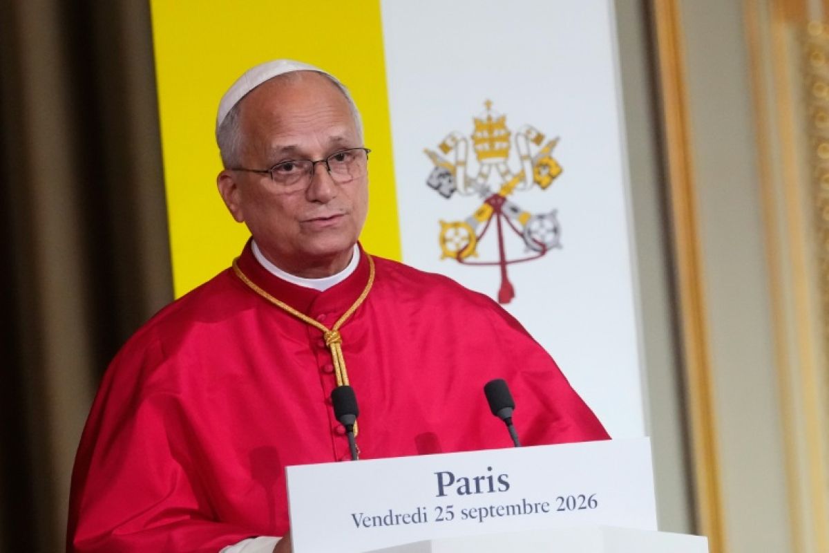 Le pape Léon XIV à Paris, entre prudence sur l'intelligence artificielle et ferveur des fidèles