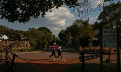 Courir avec un couteau en poche, le choix de joggeuses sud-africaines