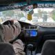 À Kaboul, des chauffeurs de taxi rallument la musique en cachette