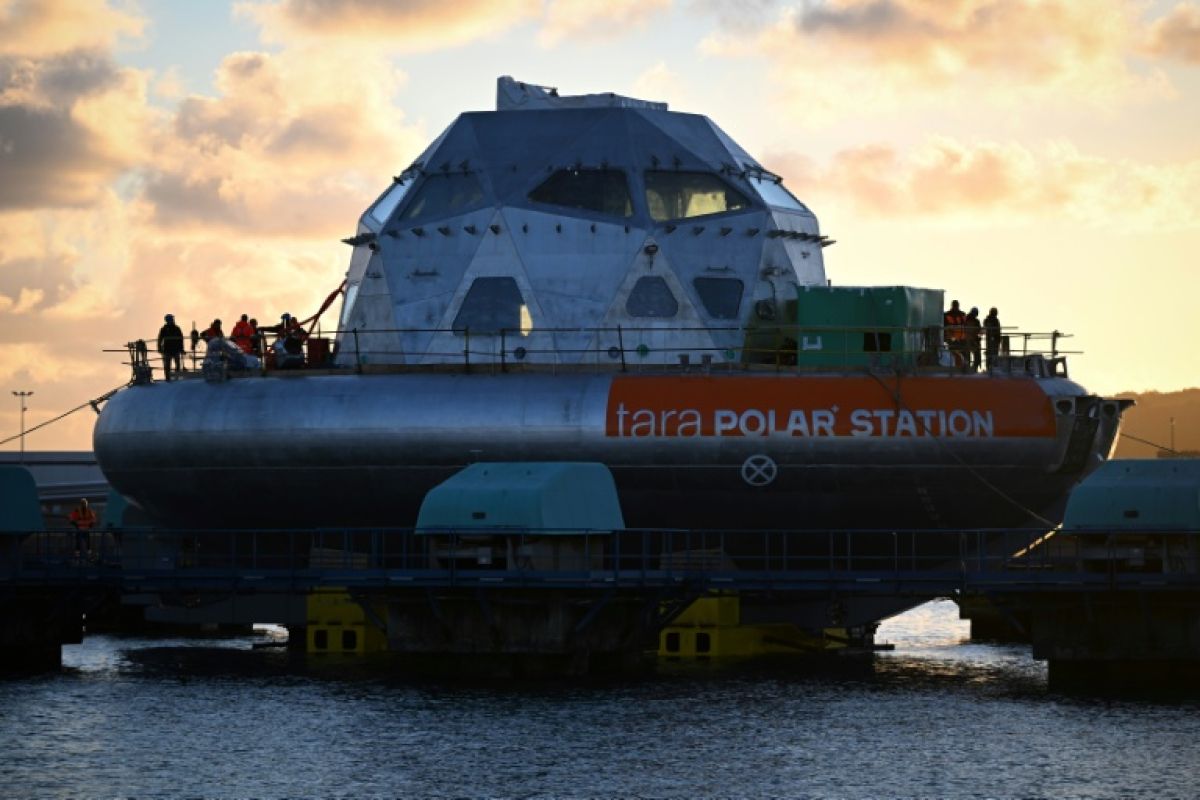 Un laboratoire en forme d'igloo se laisse volontairement emprisonner par la banquise arctique