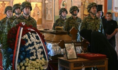 Serbie, des funérailles sous tension pour un chef de guerre condamné pour génocide
