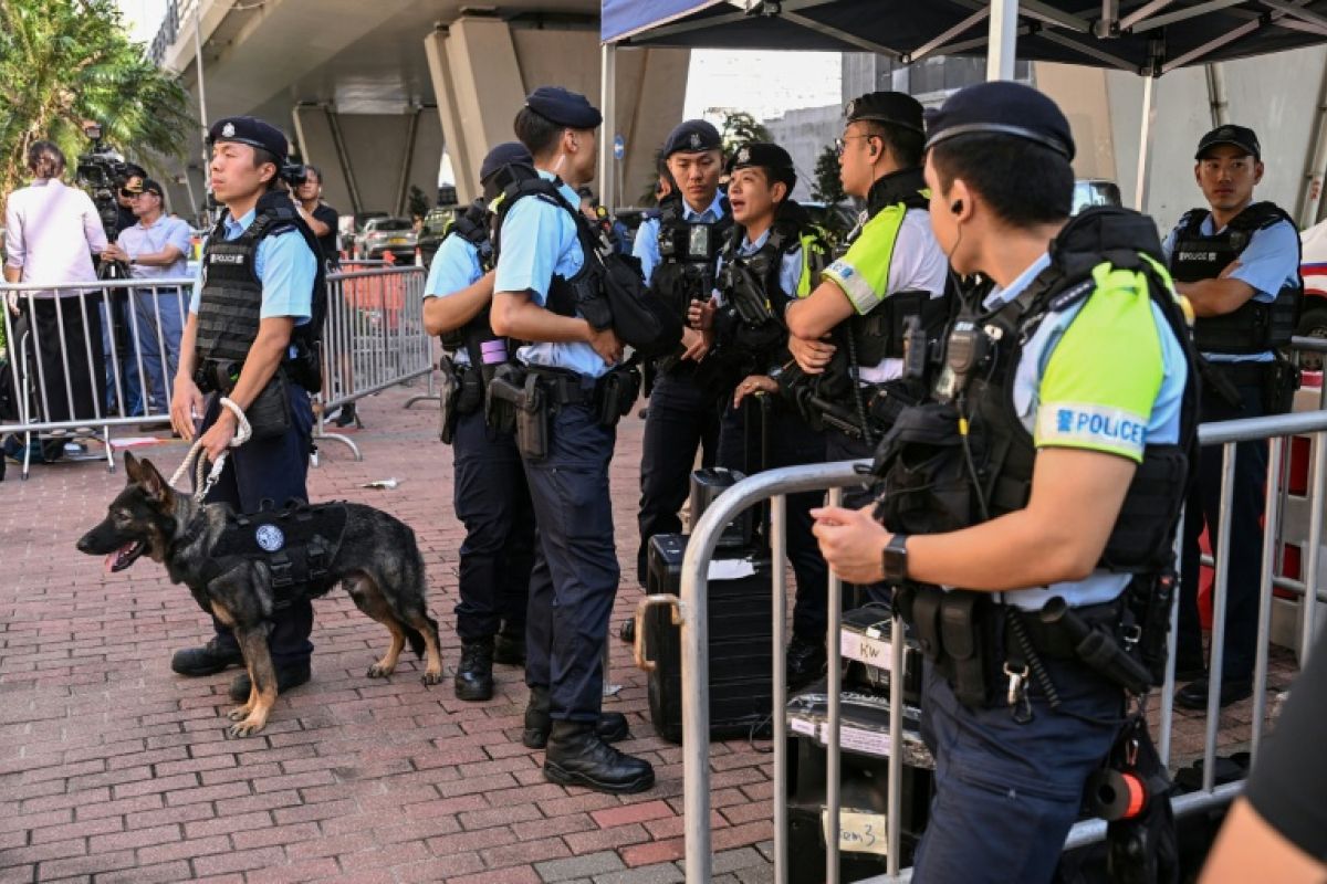 Trois gardiens de la mémoire de Tiananmen écopent de lourdes peines à Hong Kong