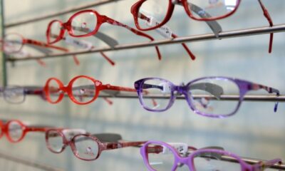 Votre mutuelle pourrait bientôt payer vos lunettes et vos trajets vers l'hôpital