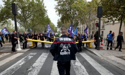 Fonctionnaires et pompiers unissent leurs voix pour faire plier le gouvernement