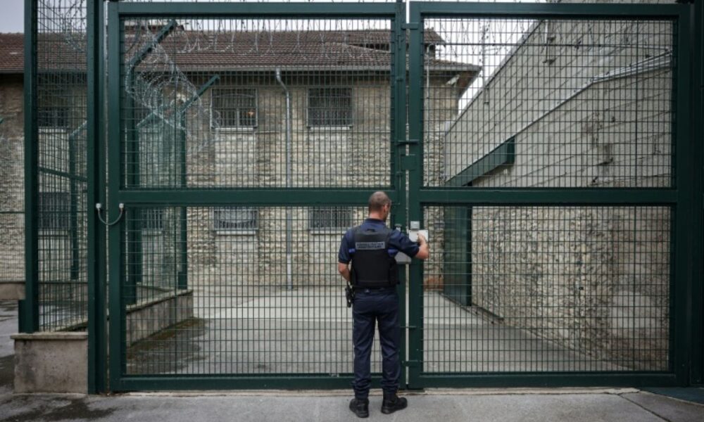 Un détenu de 34 ans meurt après avoir consommé de l'héroïne en prison, sa famille attaque l'État