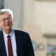 La veste de couvreur ressortie, Mélenchon dégaine son plan pour le logement