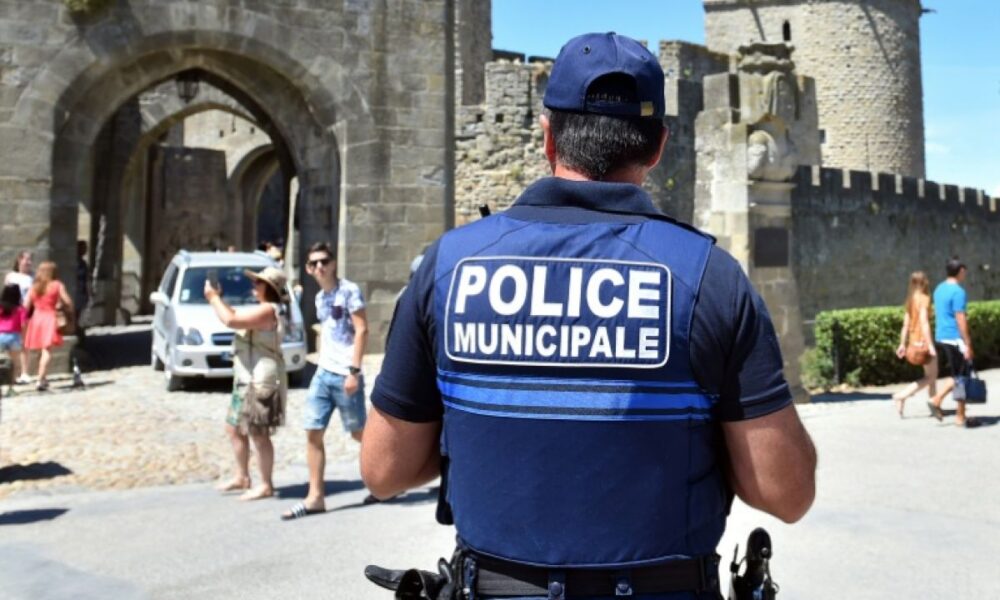 Des policiers municipaux de Carcassonne filmés en train de proférer des insultes racistes et sexistes