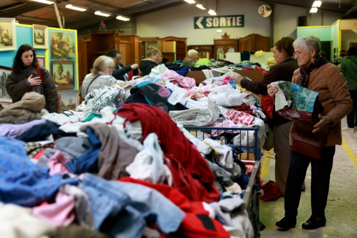 Derrière l'étiquette seconde main, trois modèles et trois bilans carbone très différents