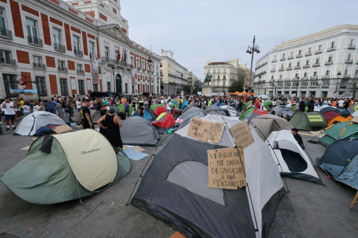 À Madrid, la colère du logement prend ses quartiers sur la Puerta del Sol