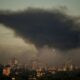 Au moins sept morts en Ukraine, les frappes russes visent routes, rails et navires
