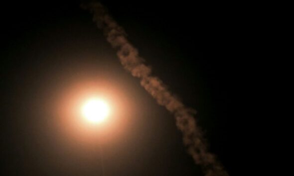 Nuit de missiles sur Kiev, douze morts et un cri d'alarme