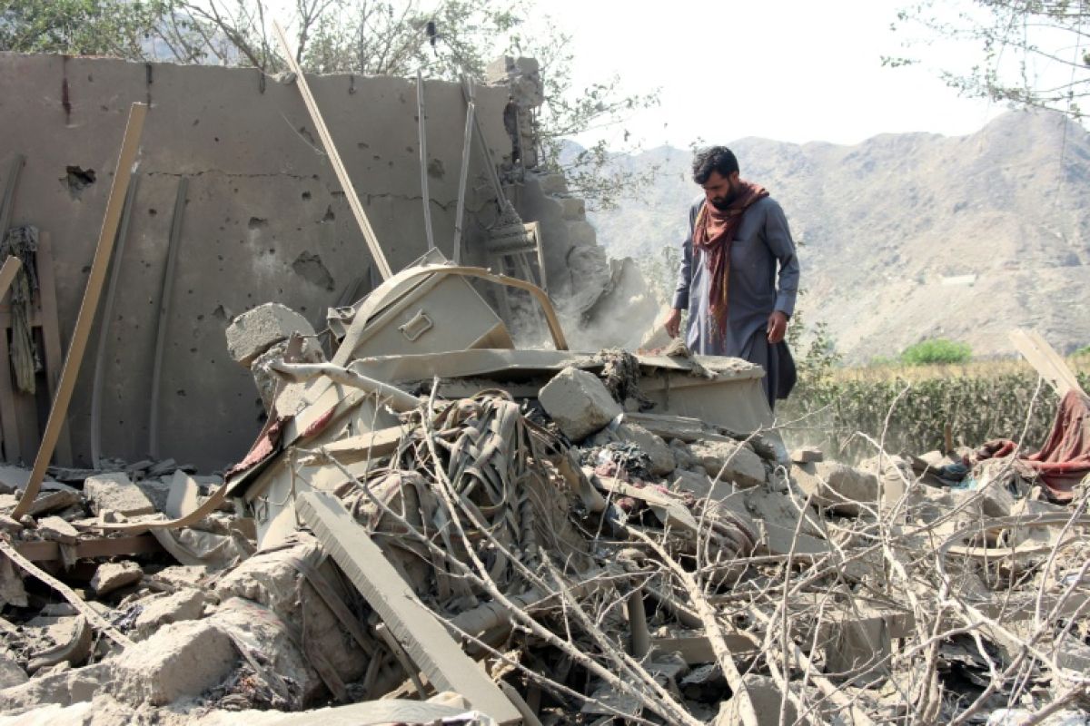 Trois civils tués dans l'est de l'Afghanistan, Kaboul accuse Islamabad