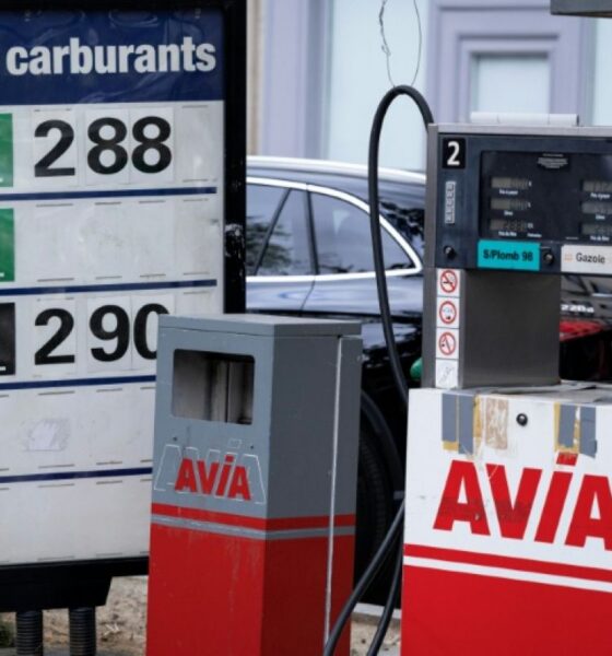 À la pompe, la facture ne baisse pas et l'exécutif passe à l'action