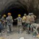 Au Népal, les sauveteurs refusent de renoncer à retrouver des vivants dans les tunnels engloutis