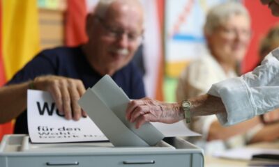 Merz s'accroche après un dimanche noir pour sa majorité