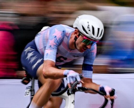 McNulty s'isole à plus de trente kilomètres du but et s'offre le maillot arc-en-ciel