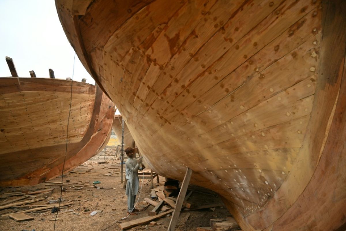 Les derniers gardiens des bateaux de bois à Karachi