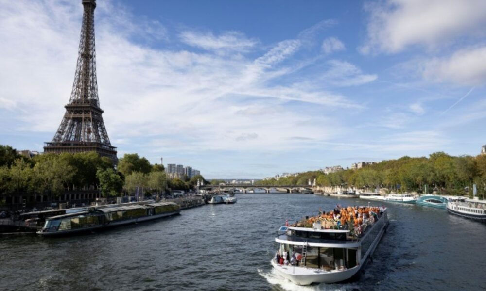 La tour Eiffel reste fermée et ses équipes se rebellent après une consigne discriminatoire