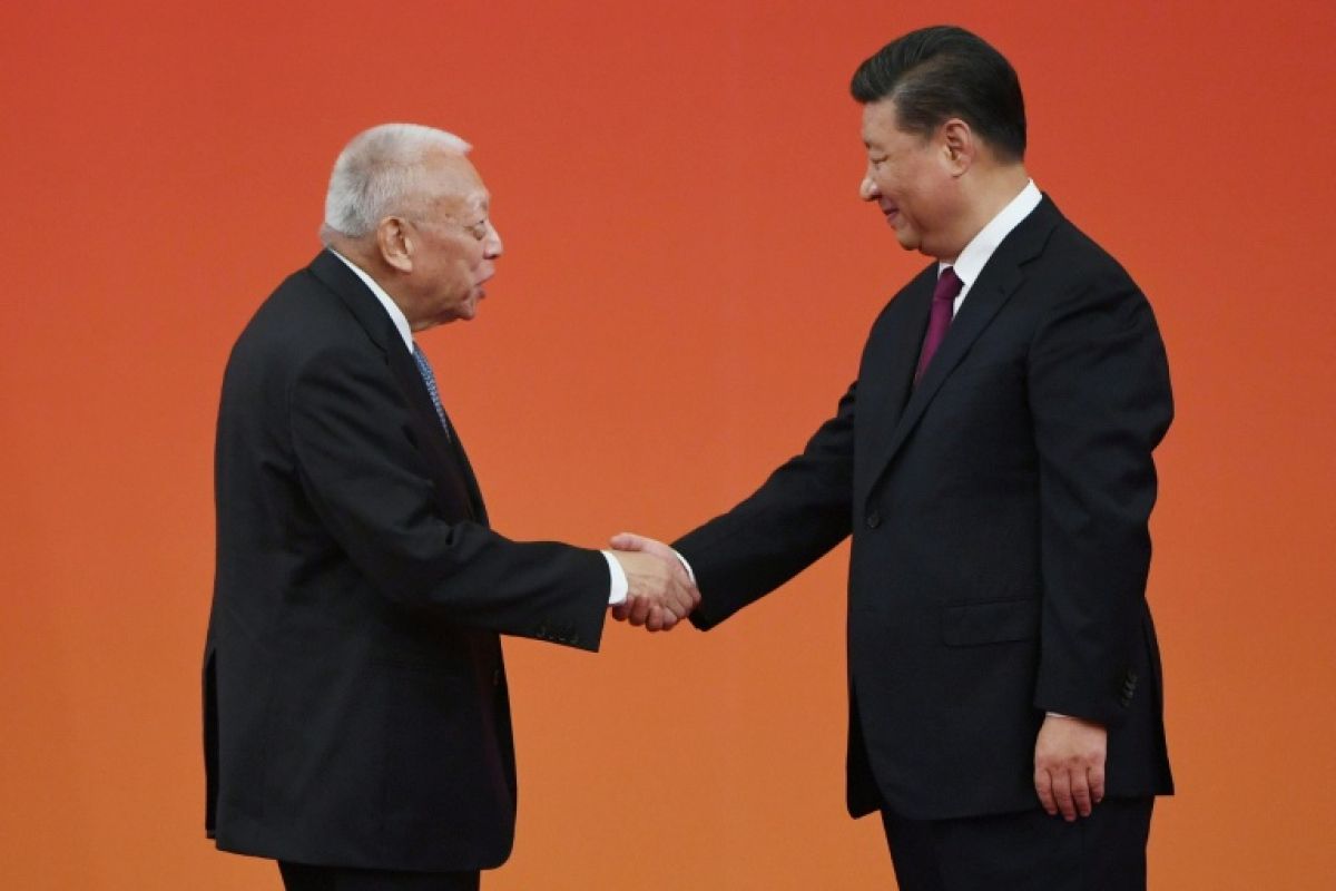 Tung Chee-hwa, premier dirigeant de Hong Kong après la rétrocession, est mort à 89 ans