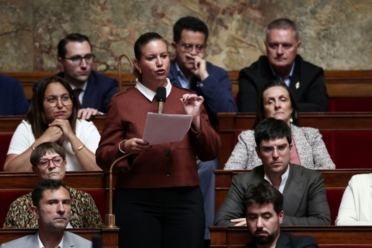 Abaya à l'école, la promesse des Insoumis qui relance une guerre politique
