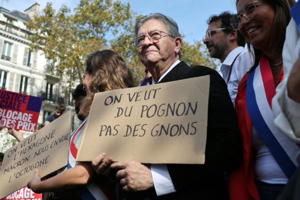 Mélenchon envoie ses troupes soutenir les lycéens en colère