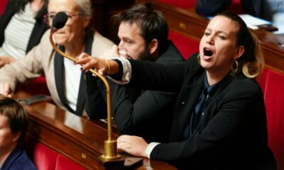 Un député insoumis publie chez Bolloré et ça ne passe pas