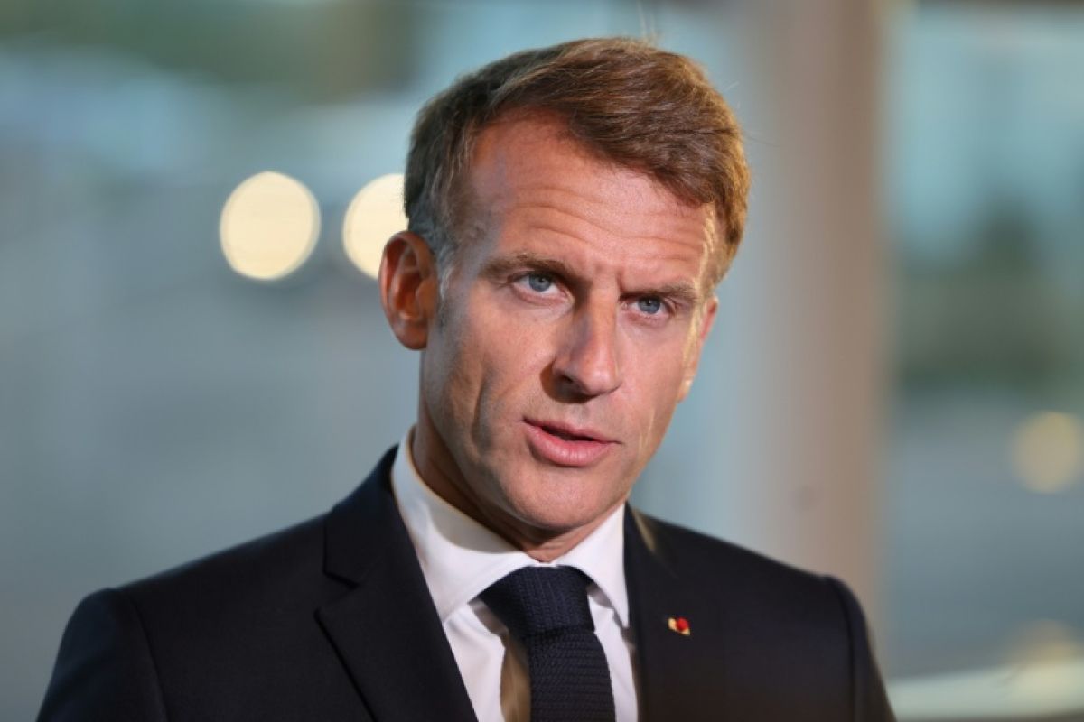Emmanuel Macron à Saint-Pierre-et-Miquelon pour dire tout haut ce que personne ne devrait avoir à répéter