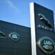Jaguar Land Rover coupe 4 000 postes et change de cap