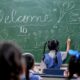 Les catastrophes climatiques éloignent des millions de filles de l'école