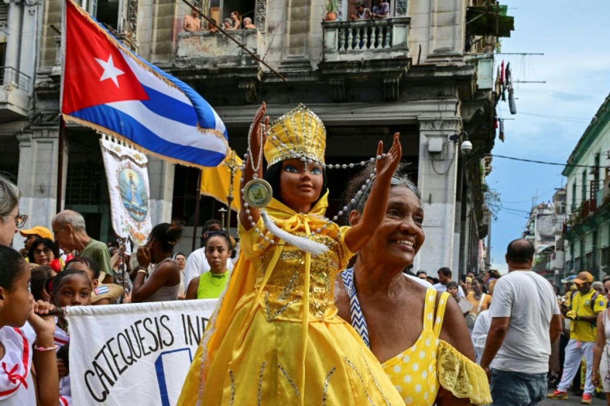 À Cuba, la Vierge de la Charité reçoit des prières que l'île n'avait pas entendues depuis longtemps