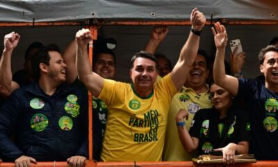 Flavio Bolsonaro transforme en tremplin le scandale qui devait le couler