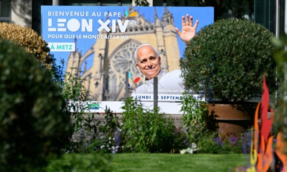 Le pape Léon XIV débute en France quatre jours d'une rare intensité