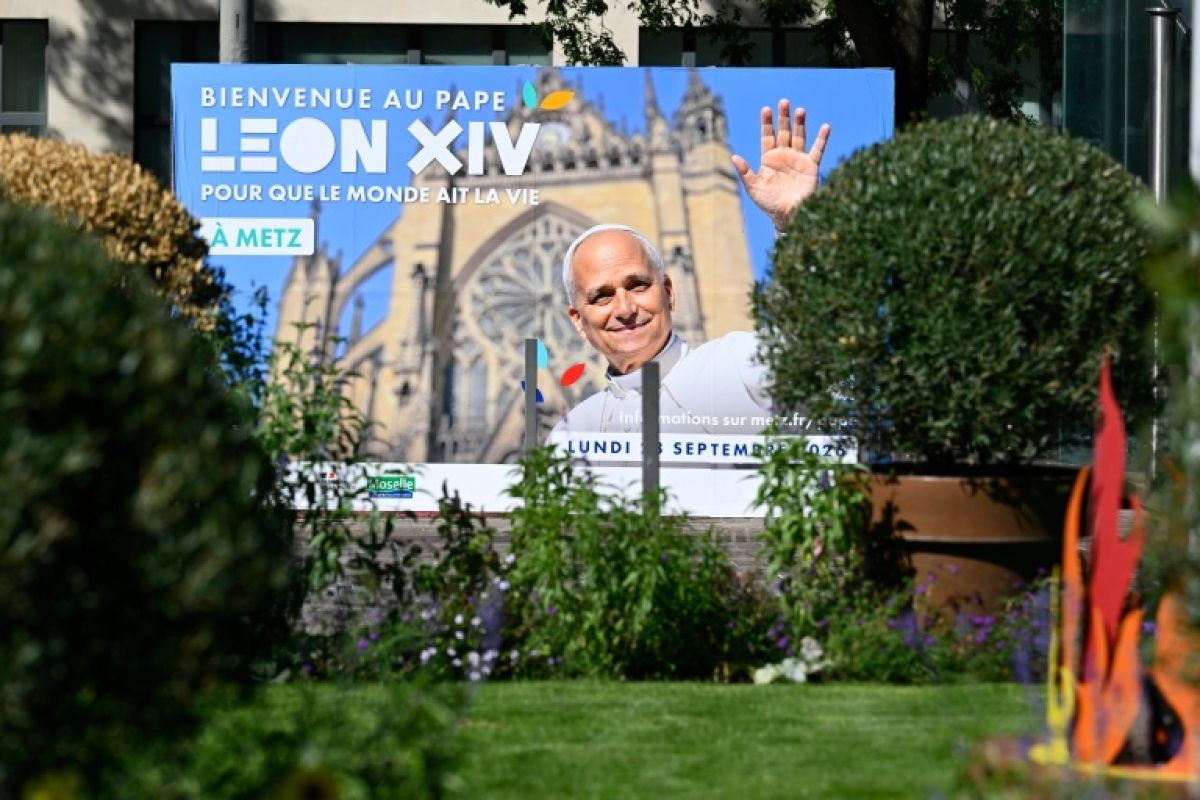 Le pape Léon XIV débute en France quatre jours d'une rare intensité