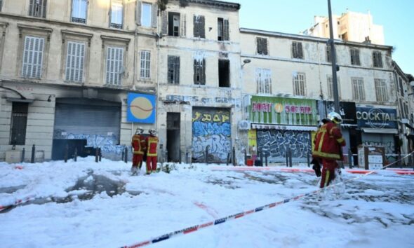 Un incendie ravage le Marché du Soleil, ce temple marseillais de la contrefaçon déjà condamné à fermer