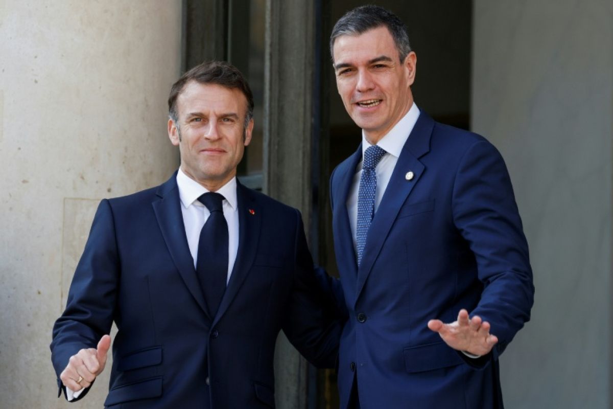 A Madrid, Macron veut transformer la proximité franco-espagnole en alliance concrète