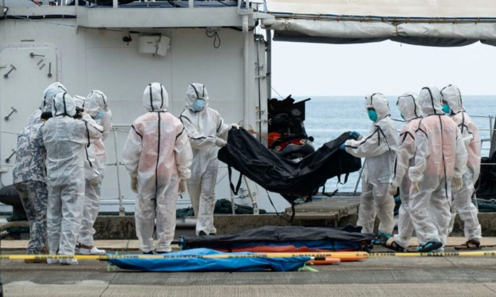 Le bilan s'alourdit à 76 morts après l'incendie d'un ferry aux Philippines