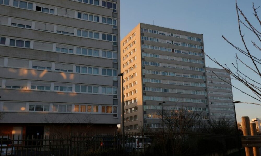 Chauffer les HLM sans gaz, un casse-tête qui inquiète les bailleurs