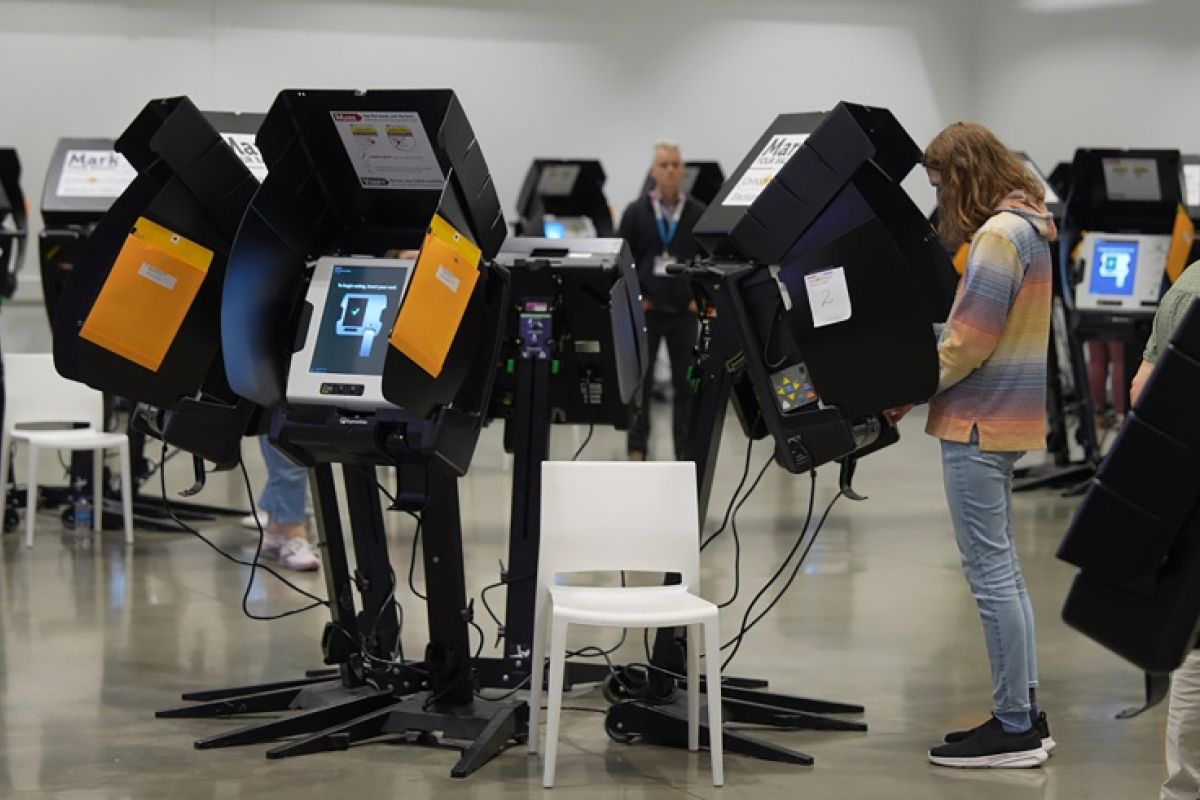 Au Kansas, la campagne se transforme en échange d’attaques et lasse les électeurs