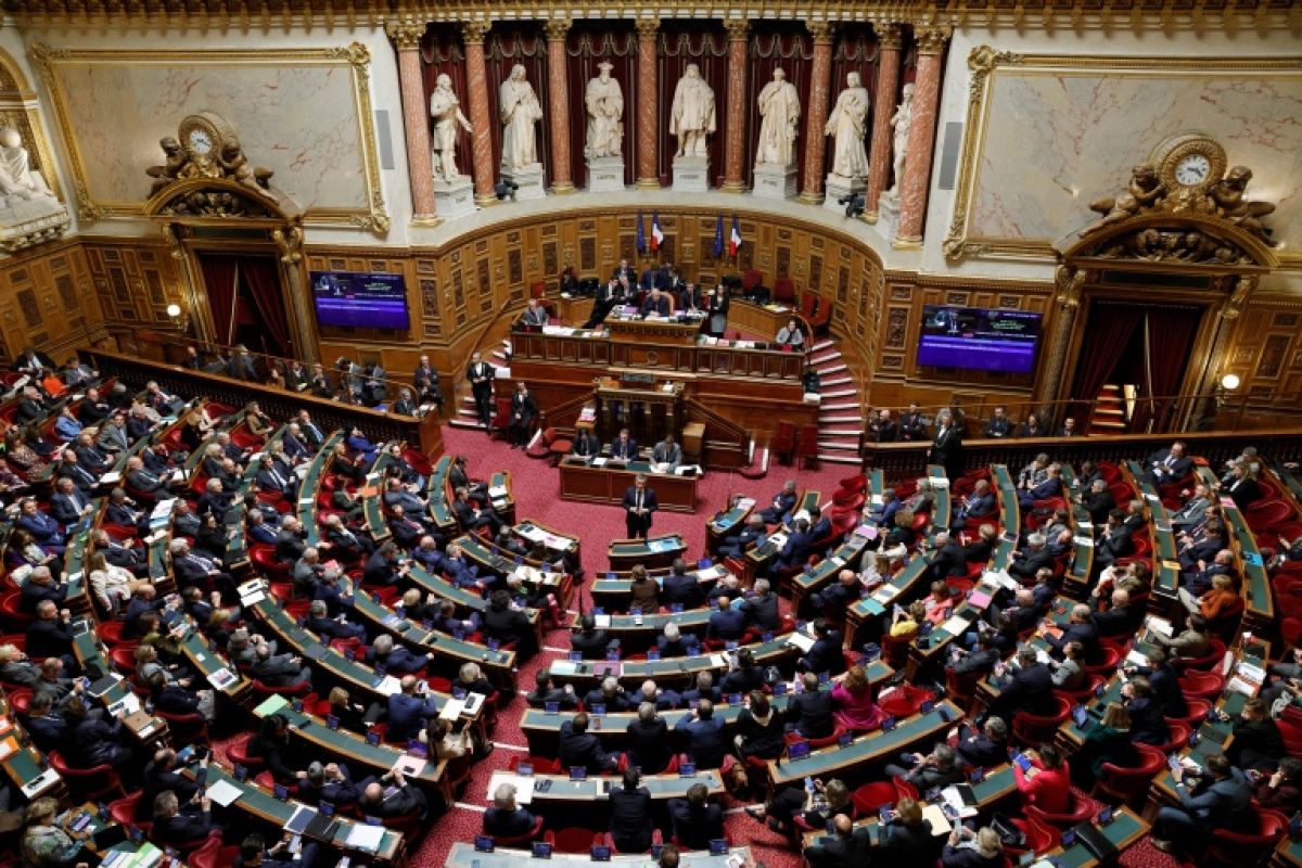 Le Sénat veut faire payer les casseurs avec leurs aides sociales