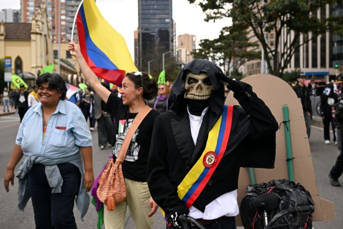 Deux mois après son arrivée au pouvoir, la Colombie descend dans la rue