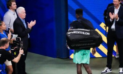 Gaël Monfils s'arrête là, sans un mot, et laisse ses proches dans le flou
